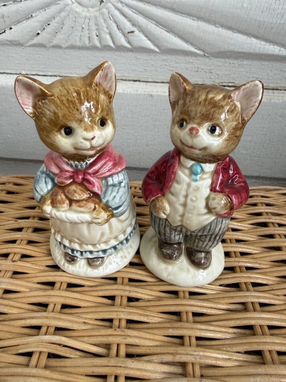 Vintage 70's Otagiri Mr. & Mrs. Whiskers Anthropomorphic Cat Salt & Pepper